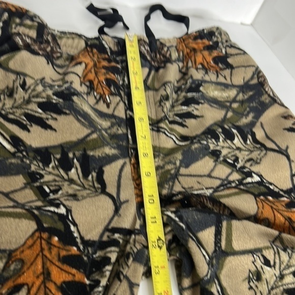 FRUIT OF THE LOOM MENS RELAXING PANTS SIZE 32-34 MEDIUM AND MENS HOUSE SLIPPERS - Picture 10 of 16